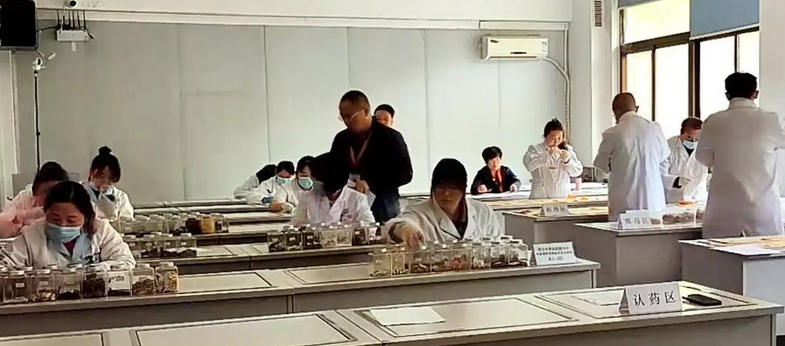 重庆护士执业资格工资多少钱一个月通常-重庆护士工资多少